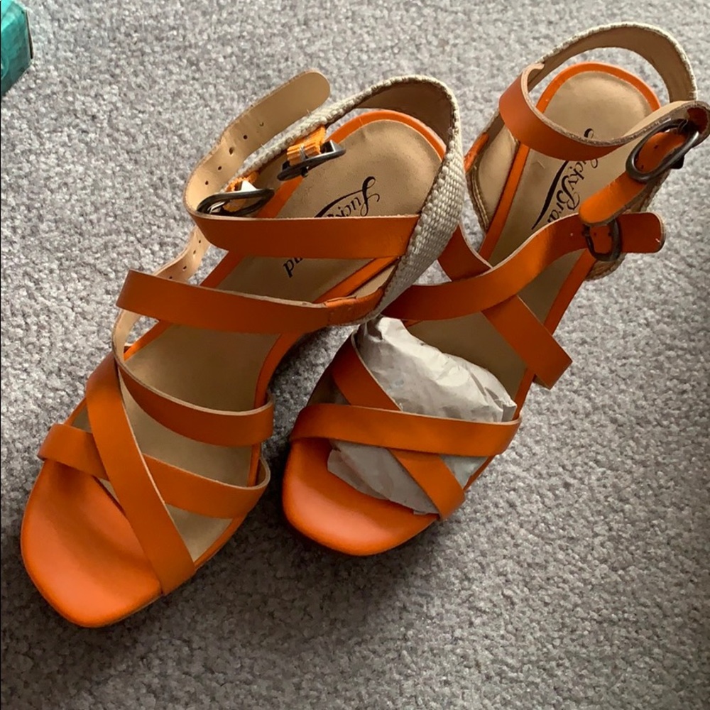 🍀 LUCKY brand Stacey wedge  sandals sz37